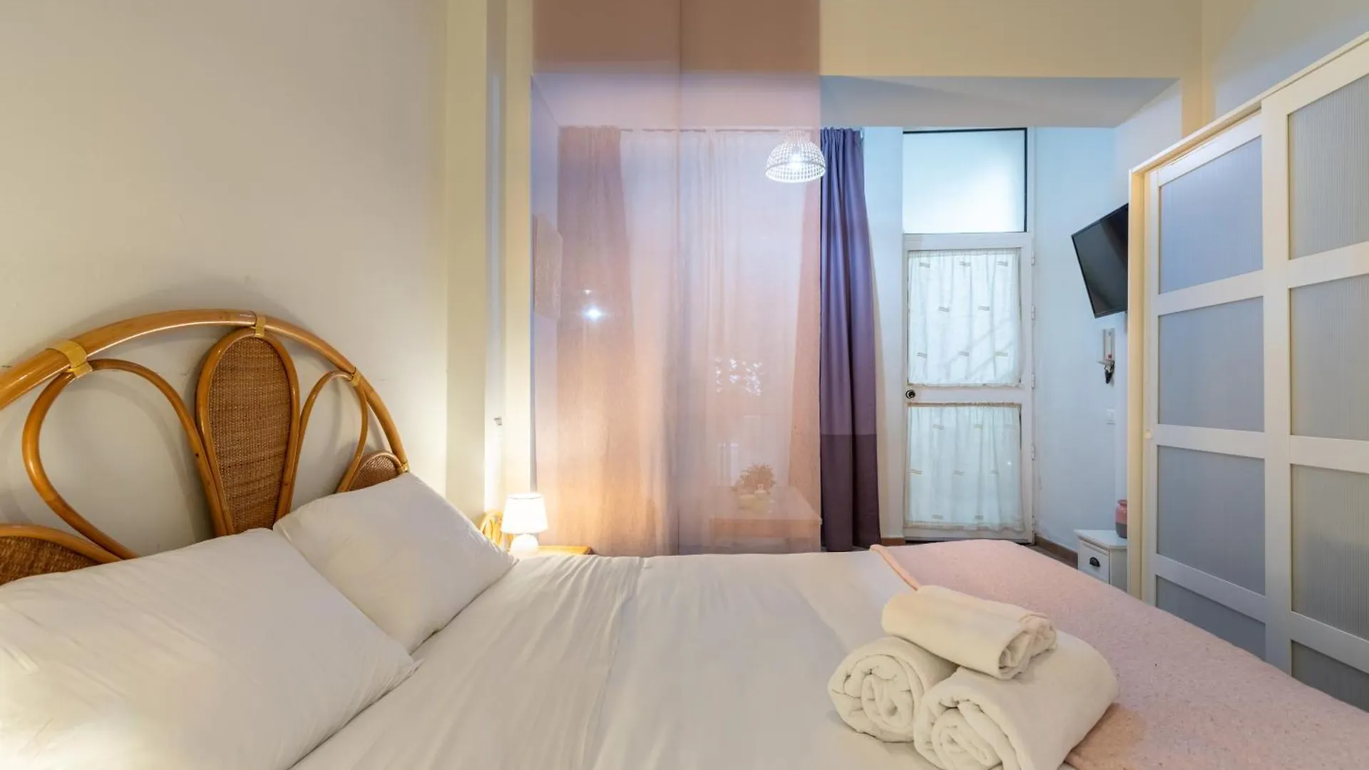 Estudio Ideal Para Parejas En Triana! Sevilla España