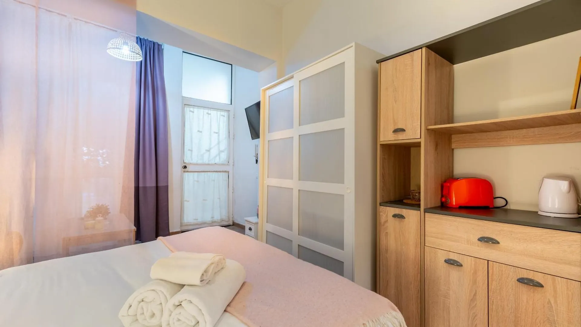 Estudio Ideal Para Parejas En Triana! Sevilla 0*,  Spanyolország